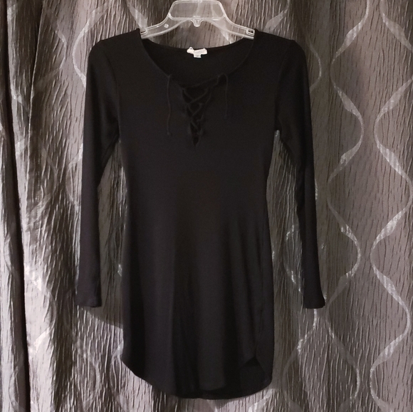 Lace-up mini dress - Picture 3 of 4